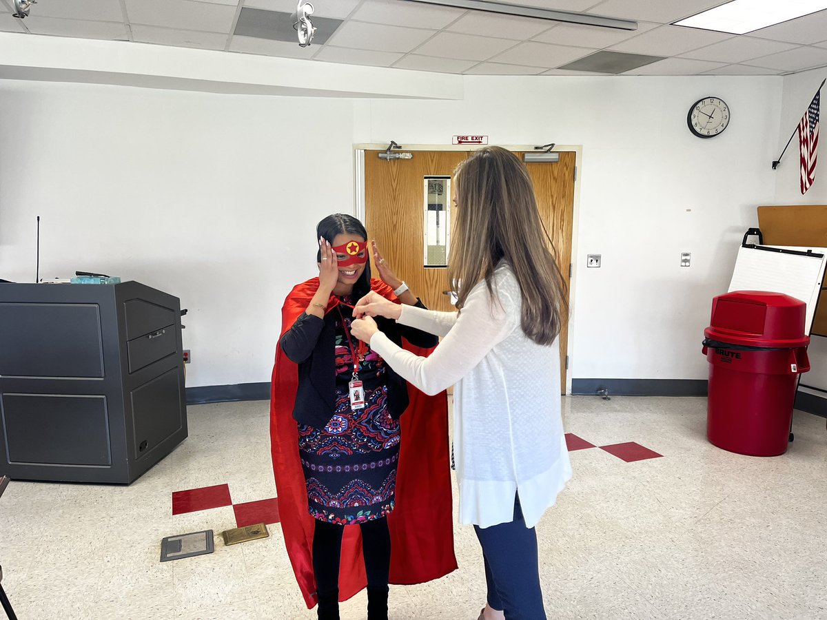 ewsd_learning's tweet photo. Our admin superhero of the month is @AnshuPrabha07! @CLDragone shared how Anshu’s support and care in everything she does has had an impact on staff and students.  #ewlearns @WilletsRoadMS https://t.co/RQnusL28tz
