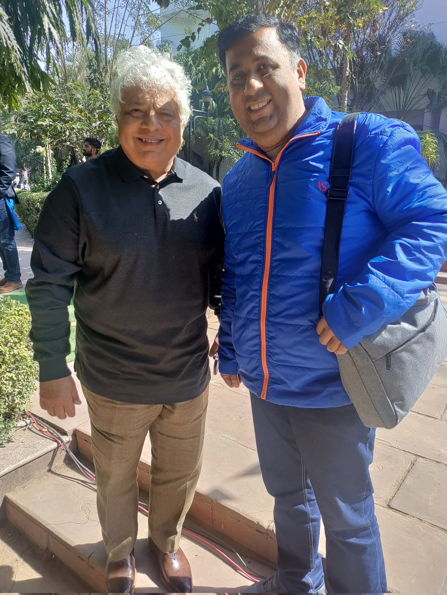abhigos99's tweet photo. Nice meeting @Suhelseth at the Times Lit Fest in Delhi on Sunday. Session with @Ashneer_Grover was great, nice to hear so many anecdotes of investors/IIT/IIM and growing up in Malviya Nagar. #SharkTankIndia https://t.co/jZcDlVbtZI