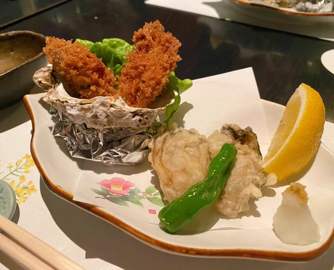 会食中、19時前後だけ事情を話して離席させてもらったもののお店が地下で電波が入らずリングライト即完売…せめて美味しく頂いてきた牡蠣を貼ろう 