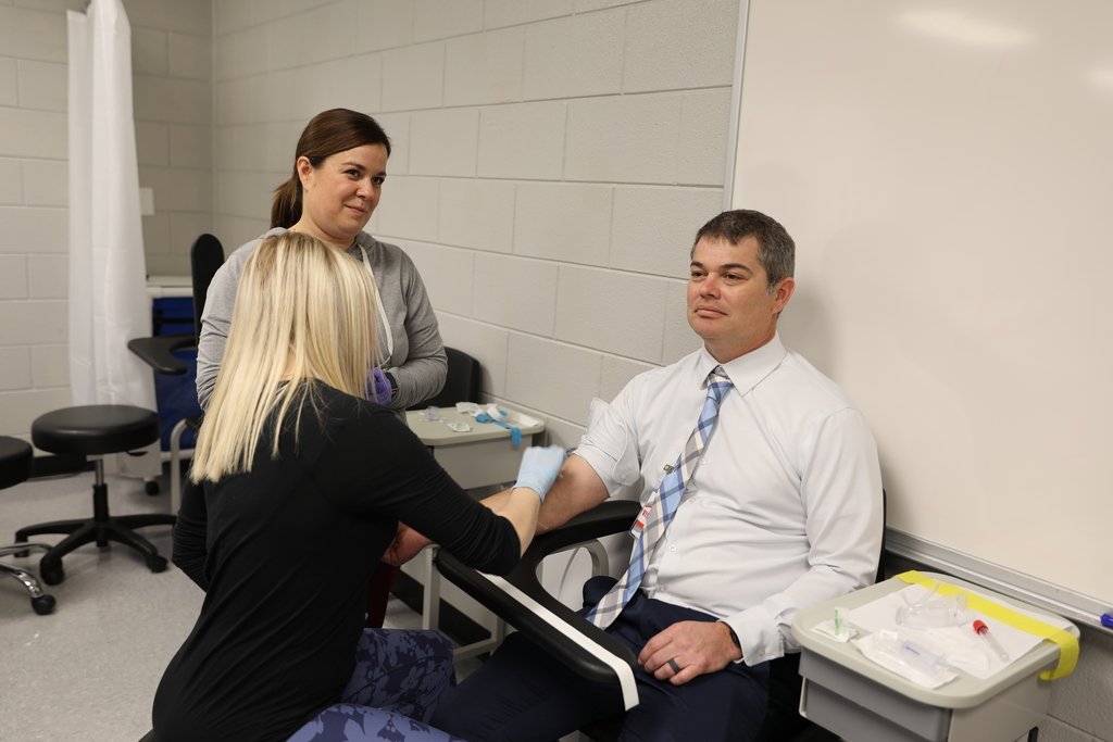 schools_garrard's tweet photo. Tech Center Tuesday is here! Today, we are highlighting our recent Counselor Day visit to the GC Area Technology Center. Counselors visited to learn about opportunities offered to students of our district and of our feeder schools! #techcentertuesday #atcproud https://t.co/6kv9ODxmsk