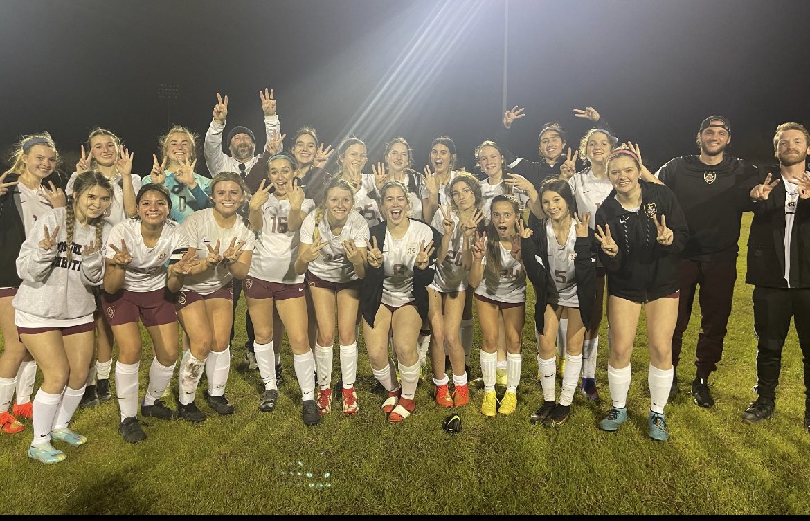 ryliekuyper's tweet photo. 3rd straight upset by #23 NCSโผ๏ธ 1-0 again.
๐ Take down
#10 โ๏ธ
#7 โ๏ธ
#2 โ๏ธ
Up next โ๏ธ semifinals
๐ฏ Newman aka House of the Mannings
Geaux Wolverines ๐ค๐พ
#cleansheet #2025goalkeeper #wearenorthlake #underdog #bustthebracket @NCSCovington @nolaprep https://t.co/rfPzqPHNzL