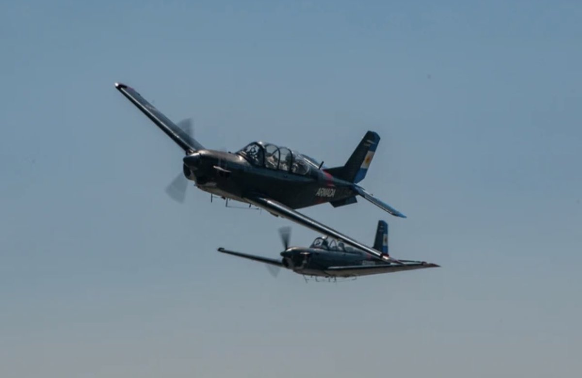 PucaraDefensa's tweet photo. Navegando con el #futuro de la @Armada_Arg
@MindefArg @Beechcraft #embajadora #ARALibertad #fragata #buqueescuela @astilleroARS @TandanorCinar @EscuelaNavalArg #bnpb #bnmp #navegacion #instruccion #velas #armadaAr #ssjj #4R4 #bostonteapot #rhib
https://t.co/NQjynKT0bv https://t.co/wD10lBc1o3