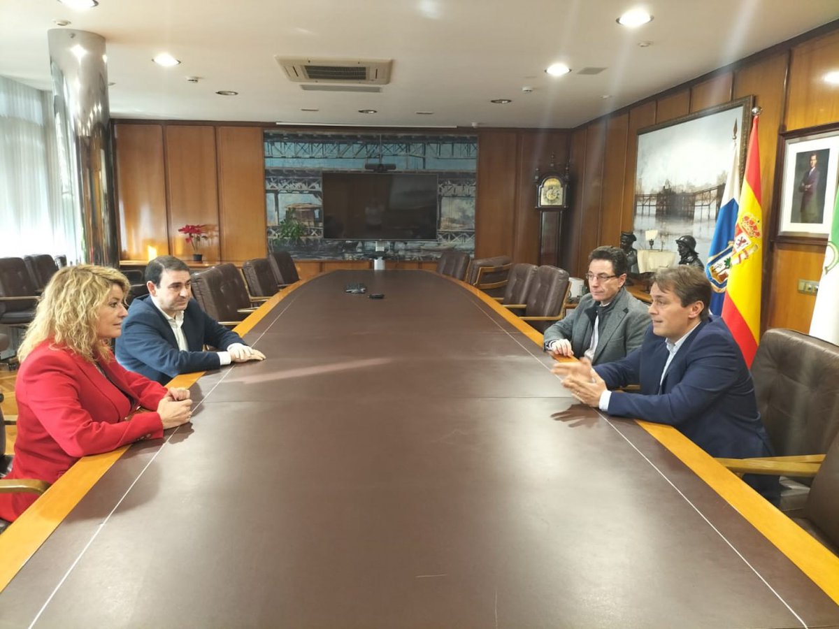 APHuelva's tweet photo. La empresa #NextPort desarrollará un reto tecnológico pionero en la @lalonjatech para crear una prueba piloto de un sistema para optimizar la operativa portuaria🌐
➡ https://t.co/1hI6ugLEmV https://t.co/8mFmfUMx2e