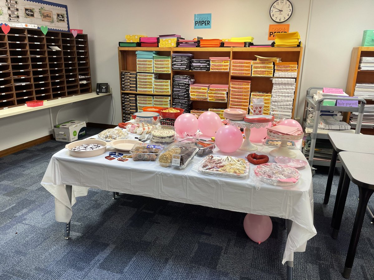MRELunchBunch's tweet photo. It’s Valentine’s Day at MRE ❤️ https://t.co/3n22in9vSd