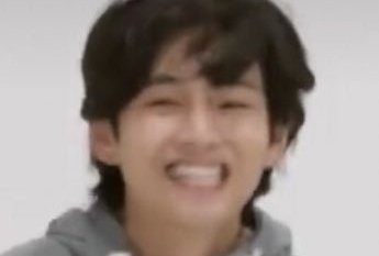 softaetaee's tweet photo. The only boy with the most beautiful boxy smile ever https://t.co/jsEeizydIt