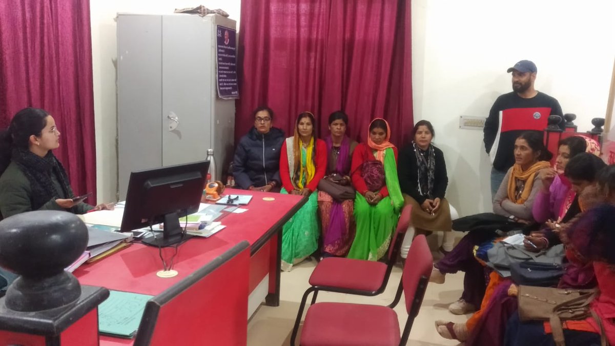 UKPASaC's tweet photo. अल्मोड़ा जिला सहकारी बैंक में 6 समूहों के सी सी एल स्वीकृत कराए गए ब्लॉक चौखुटिया
#SHG
#CCL https://t.co/szxQGL8dwW