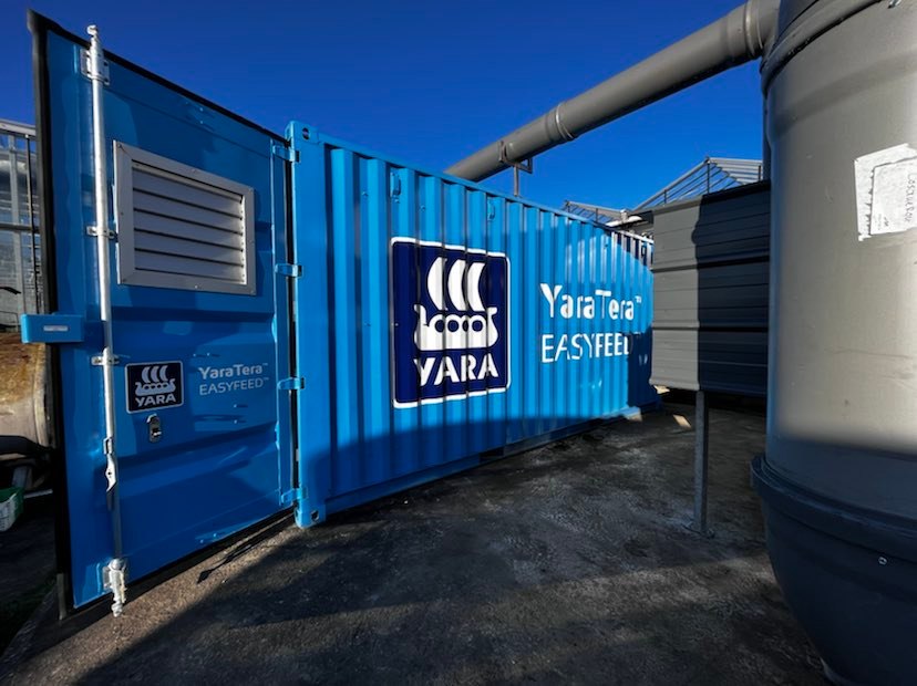 YARA_france's tweet photo. En direct de l'installation #easyfeed à Morlaix !
Connaissez-vous cette solution de #fertigation ?
=> Pour en savoir plus : https://t.co/UzXTkF9S7I https://t.co/dpKjQZ5kPn