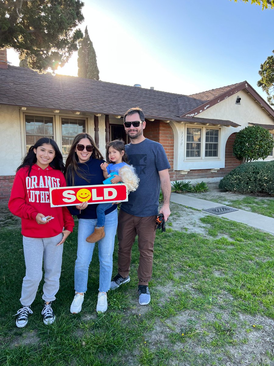 mattluke44's tweet photo. 🎉Just helped this amazing family CLOSE ESCROW in the fabulous city of Orange. So pumped for them!!🎉
https://t.co/jmE5eNUYBU
#orangebuzz
#orangecountyrealestate
#majorleagueproperties https://t.co/T7lEMVvBNQ