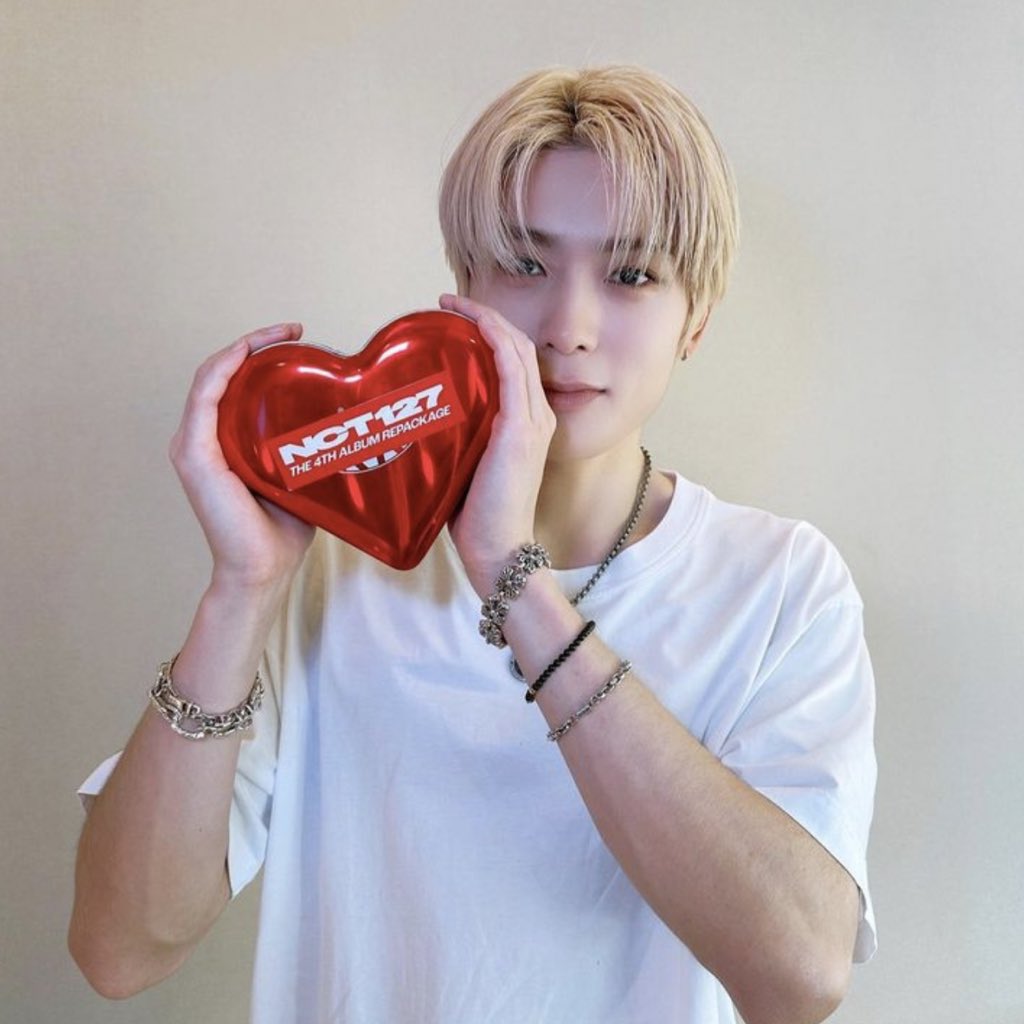 jaedomylife's tweet photo. Happy birthday Jaehyun,Happy birthday Valentine's boy day! I love you so much.
ขอให้แจฮยอนมีแต่ความสุข สุขภาพแข็งแรง ได้กินแต่ของอร่อย มีคนรักคนเอ็นดูเพิ่มขึ้นทุกวัน หล่อปังทั้งปีนะคนเก่ง ❤️🎂🍫 #JaeDo
 
#YUNOwhoseDAYitis
#HAPPYJAEHYUNDAY
#포레버온리_함께할_재현의생일 https://t.co/tCMenh4hT5