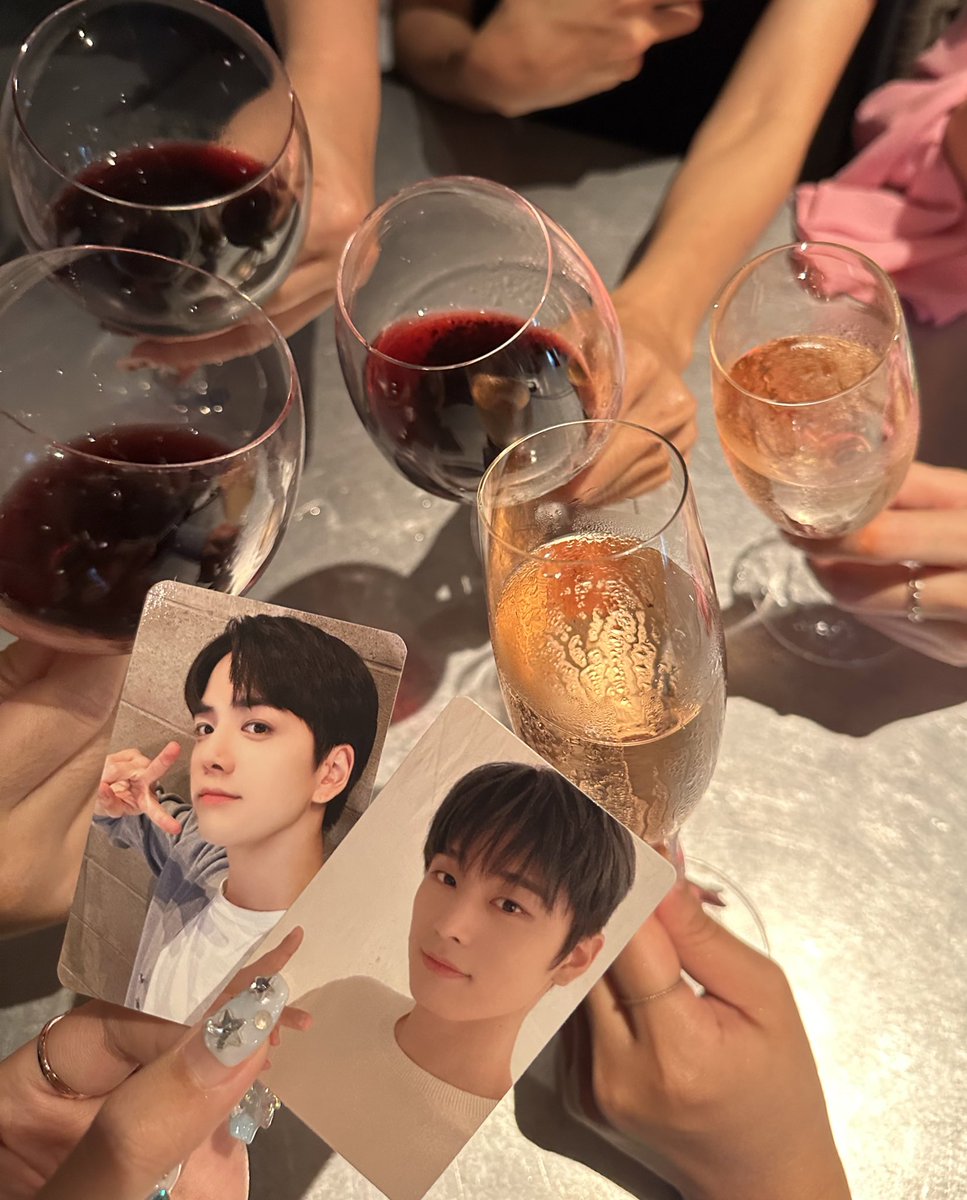 ♡︎ V day with bestie &amp; babyyy ka >< ♡︎
ขอท่ดที่ควักก้าดออกมาแต่เค้าไม่ผิดน้ะจ้ะ ^^