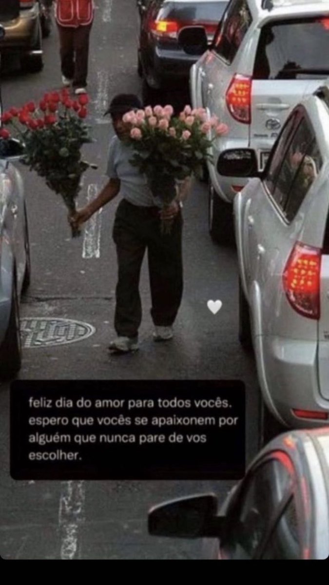Tou a dar flores hoje e muito importante para vocês e  para quem namora né 🌺🌹