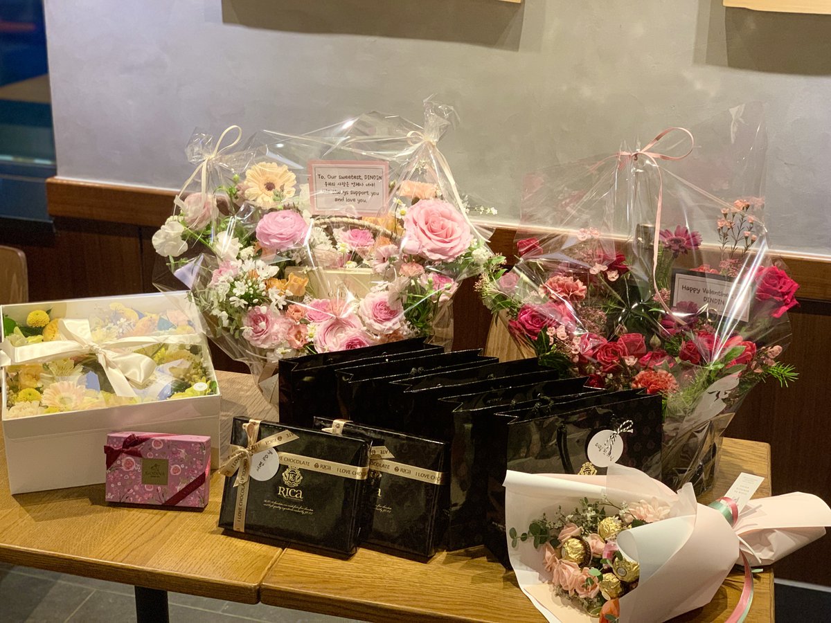 NowProcessingDD's tweet photo. 🍫🌼𝑯𝒂𝒑𝒑𝒚 𝑽𝒂𝒍𝒆𝒏𝒕𝒊𝒏𝒆’𝒔 𝑫𝒂𝒚🌼🍫

𝓦. @preshboy1120 @1120_at_once @21121d @paradise_1120 
@neu__lu @Din_cute_u @hmdd_delay 

#딘딘 #DINDIN 💛 https://t.co/jq2xbq3bLV