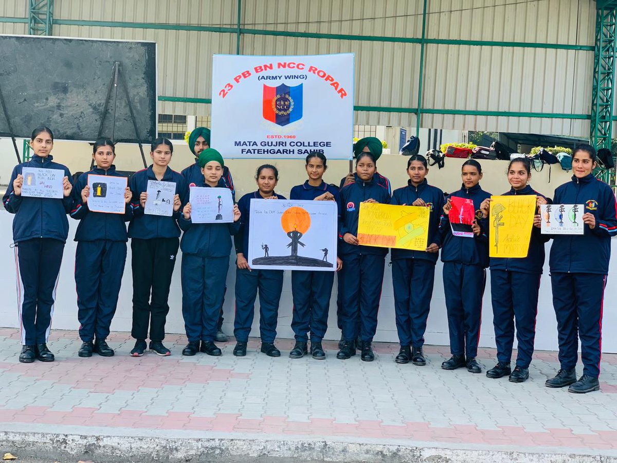 NccMgc's tweet photo. 23 PB BN NCC UNIT ROPAR GP HQ PATIALA from Mata Gujri College , Fatehgarh Sahib giving tribute to martyrs of #PulwamaAttack2019 poster making was done by NCC cadets under the guidance of CTO Pushpinder Singh
 #BlackDayForIndia🕯🇮🇳
@HQ_DG_NCC @CPhhp @Pushpinder2112 @NccMgc https://t.co/XJGmpVmJaR