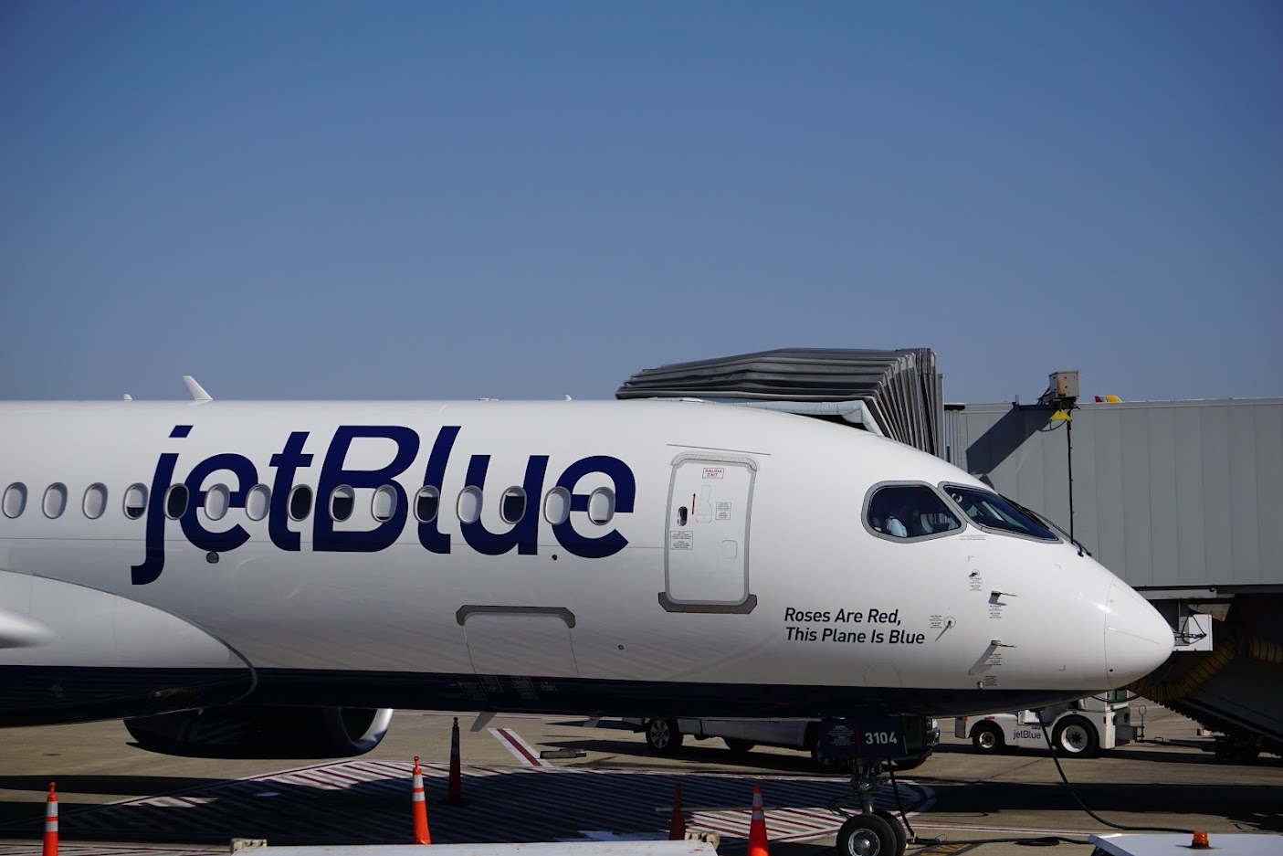 HelloJetBlue (@HelloJetBlue) / Twitter