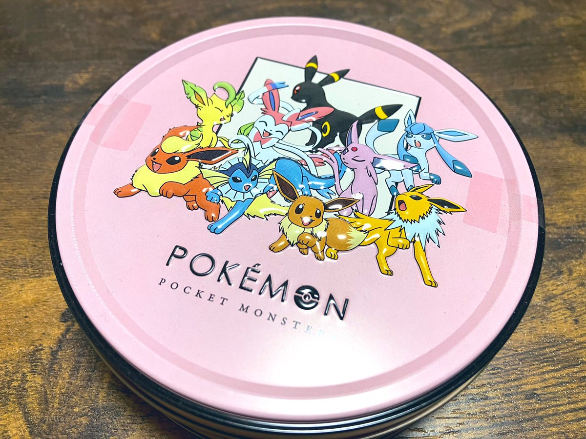 イーブイ ,エーフィ ,ブースター ,グレイシア ,リーフィア ,ブラッキー ,シャワーズ 「ハッピーバレンタインッ!(缶が可愛くて自分で買った) 」|💉💉キュアリュータ💉💉のイラスト