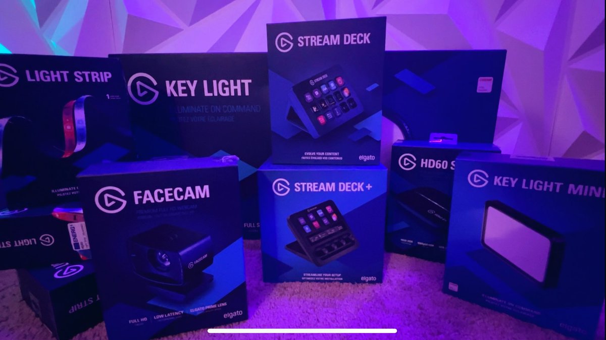 Obviously I am a total simp for Elgato 😏

So what do you say <a href="/elgato/">Elgato</a>? Will you be my Valentine? ❤️ #Elgatopartner?