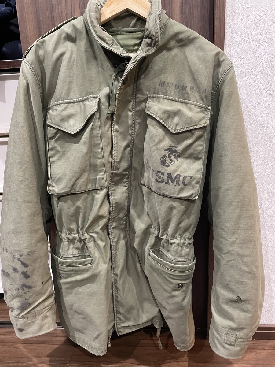 TVegluHFDKvHUkw's tweet image. ポケット多いし、タフだからガシガシ着れるし、日本の冬にはM-65ライナー付きが一番合ってる気がする(俺だけ)。

今シーズンも1st&amp;amp;2ndの出動が多かった。

ワッペンとかステンシルが付いてるとまた興奮するんよ🎶😋♪😆✨

#古着好きと繋がりたい #M65
