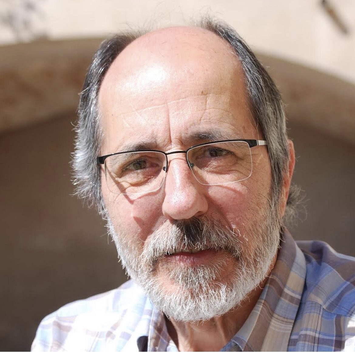 marc_aloy's tweet photo. Avui fa tres anys de la teva absència. Com passa el temps! Però el teu record ens acompanya, permanent i inalterable, i ens guia en tots els reptes i il·lusions. El llegat és viu i profund. T’estimem, pare! https://t.co/bmGO25V2J9