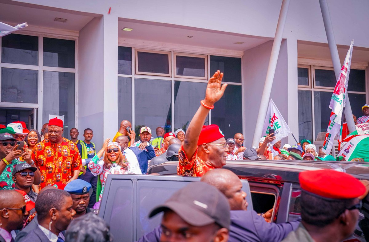 atiku's tweet photo. Enugu, we are here. -AA #RecoverNigeria https://t.co/1eXIUBFHQB