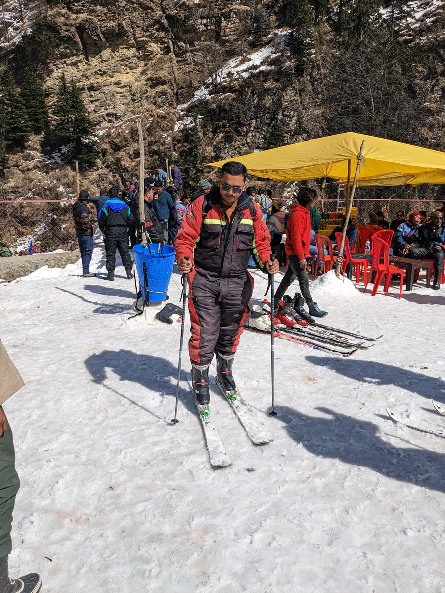 gauravgilalkar's tweet photo. Solang Valley 1/6
#wintermanali #snow #ShotOnGooglePixel6A #HimachalPradesh #ValentinesDay #mountains #horse #horseride #skiing #selfie #CoupleGoals #couples #google #pixel6a https://t.co/gHPPxz3uxt