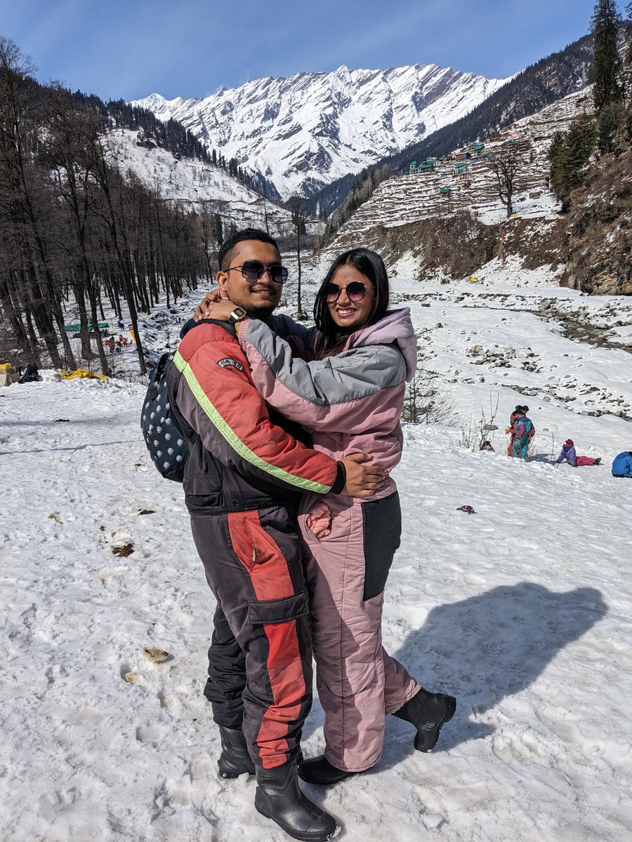 gauravgilalkar's tweet photo. Solang Valley 2/6
#wintermanali #snow #ShotOnGooglePixel6A #HimachalPradesh #ValentinesDay #mountains #couples #CoupleGoals #topshot #maggie #pahadowalimaggie #google #pixel6a https://t.co/9UKVMMK3CV