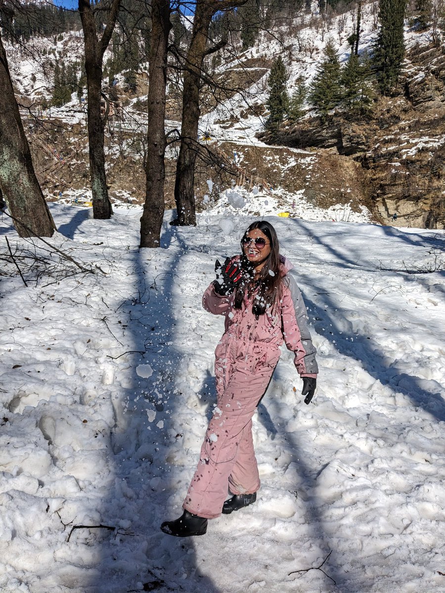 gauravgilalkar's tweet photo. Solang Valley 2/6
#wintermanali #snow #ShotOnGooglePixel6A #HimachalPradesh #ValentinesDay #mountains #couples #CoupleGoals #topshot #maggie #pahadowalimaggie #google #pixel6a https://t.co/9UKVMMK3CV