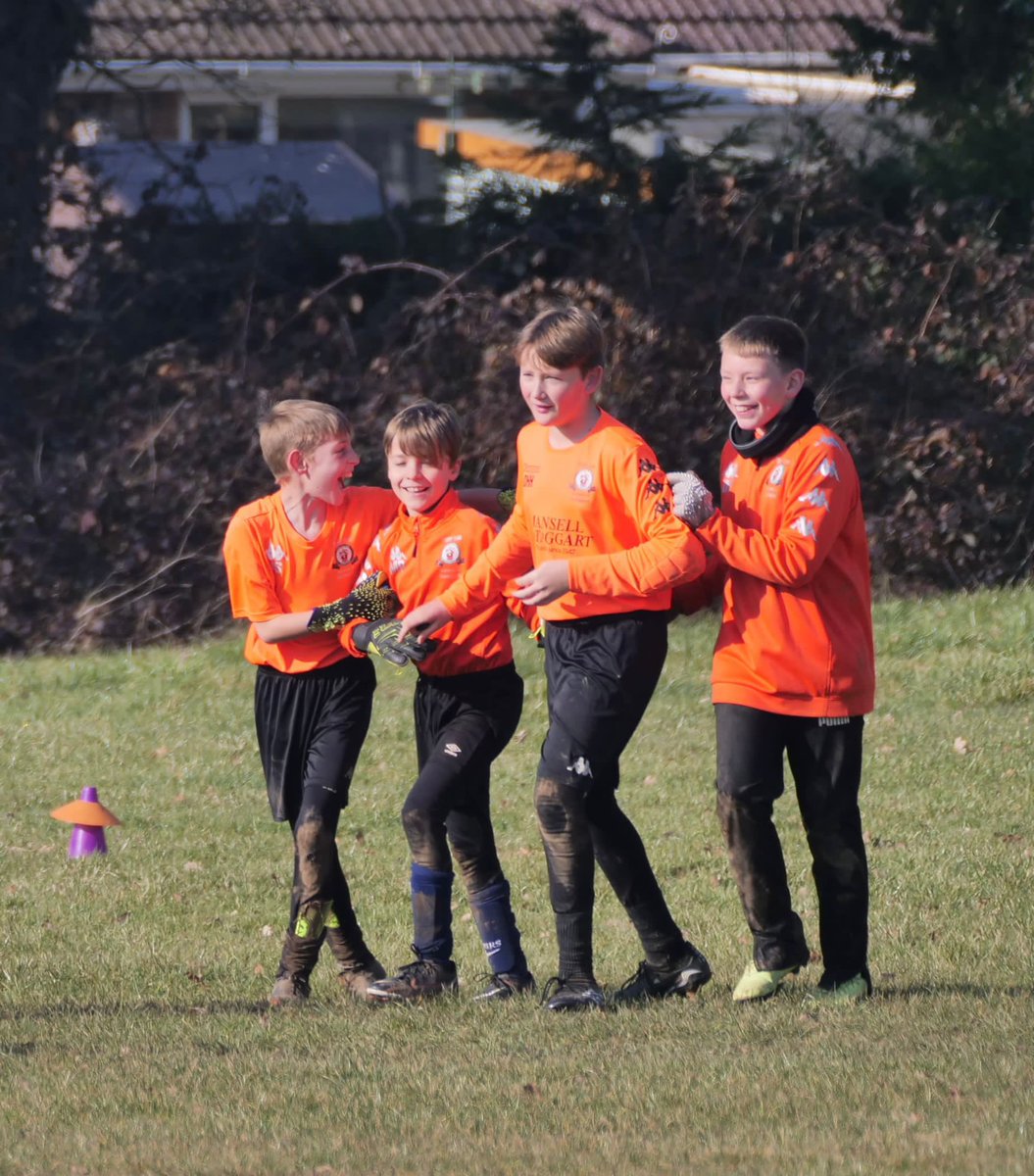academyofgks's tweet photo. An amazing day today with the fog clearing to make a sunny Valentine’s Day Goalkeeper Camp from Stopper Squad!

#ValentinesDay #goalkeeper #gkunion @bhtfcjuniors @StoreSussex @GIK_FemaleHUB @bhtfcgirls @thgkblog @themoderndaygk @TheGKUnion https://t.co/HAEDOV5HT0