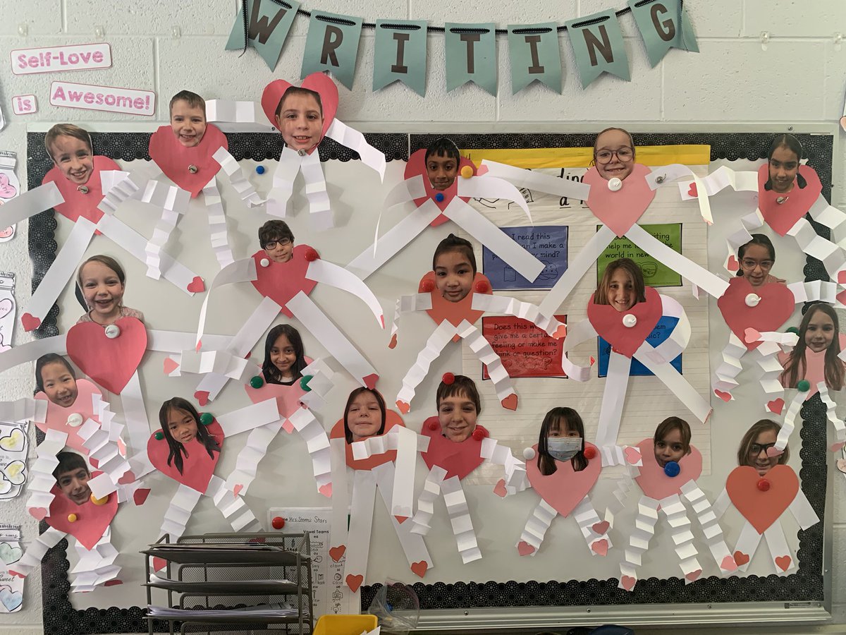 Mrs_Stevens2's tweet photo. Happy Valentine’s Day from these second grade sweethearts @TroyUnion https://t.co/8tdNEfmD37