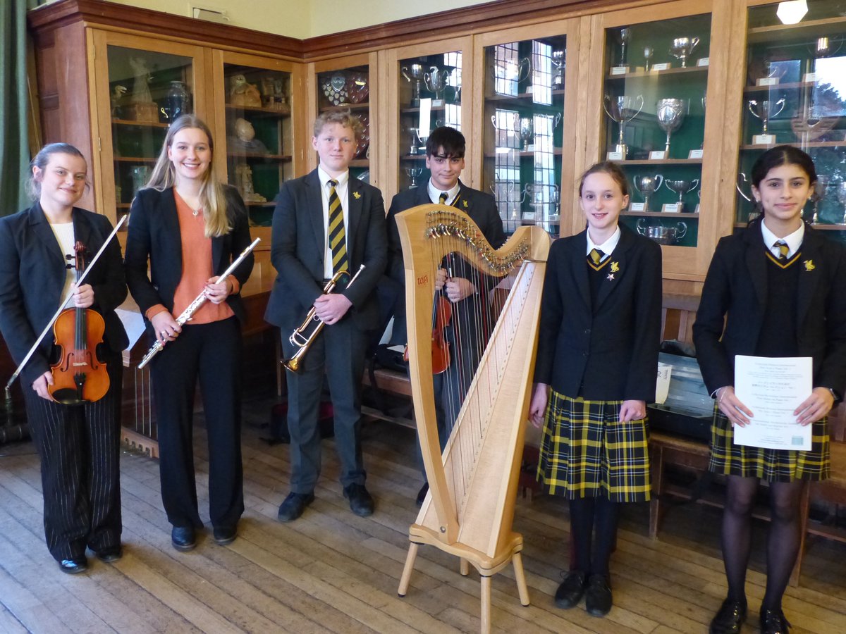 QueensTaunton's tweet photo. We had a wonderful end to the half term last week at our Teatime Concert in the Old Music Room. Well done to our talented musicians ๐ถ๐ป
#QueensCollegeTaunton #QueensTaunton #Music #Performance #TeatimeConcert #Somerset #Taunton https://t.co/BQuo41QqS3