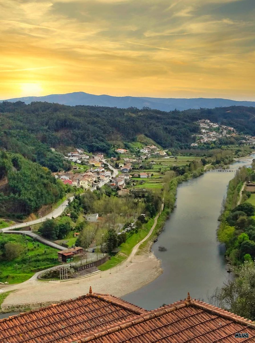 TopTeaLady1's tweet photo. New beginnings... Time to help others to find their dream home in Portugal 🏡. No worries still making cakes 😊#Portugal @iadportugal https://t.co/woaw4RMSaf