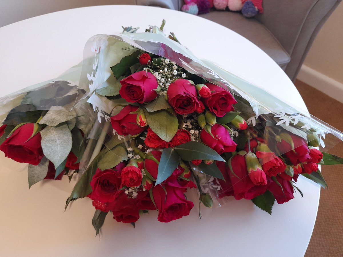 CareSouthUK's tweet photo. Happy Valentine’s Day! 💗

Love is in the air at #CastleDene where residents welcomed their significant others for a special Valentine’s meal prepared by Chef Ian. 

What a lovely way to celebrate such a special day with #FoodFunFriendship. 

#ValentinesDay #CareSouthUK https://t.co/gW8e9dDVjk