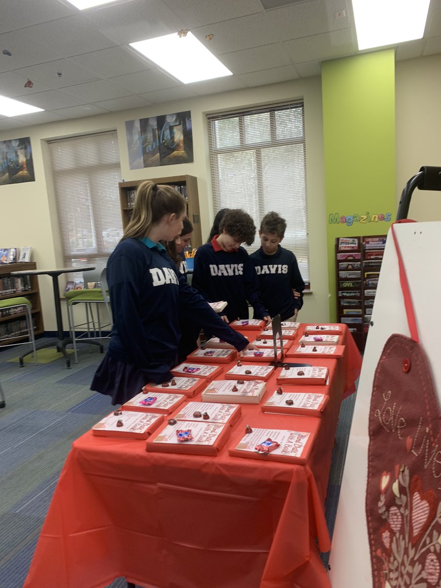 21stStacy's tweet photo. Blind date with a book this week @Davis_Academy #davis6 #davis7 #davis8 #middleschoolreads https://t.co/wv6LPKqVhm