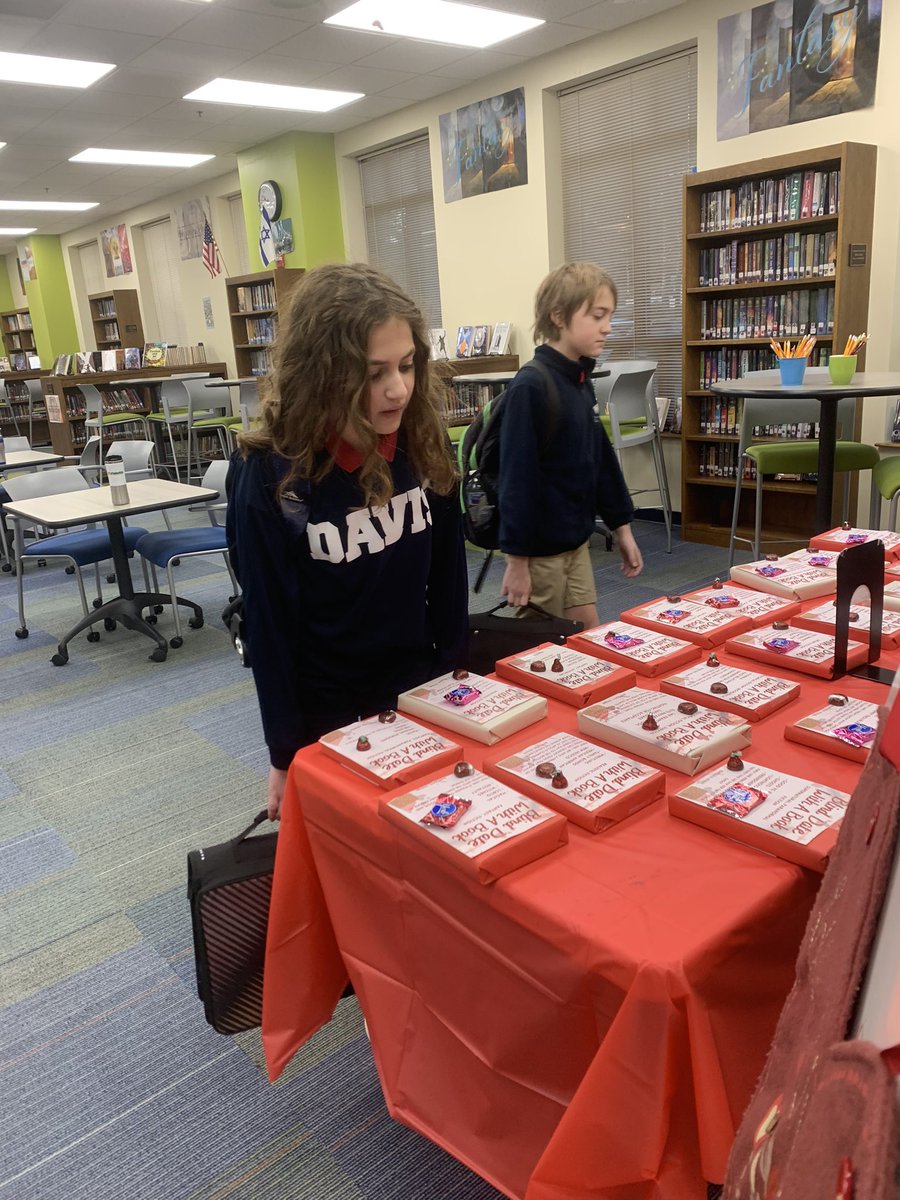 21stStacy's tweet photo. Blind date with a book this week @Davis_Academy #davis6 #davis7 #davis8 #middleschoolreads https://t.co/wv6LPKqVhm