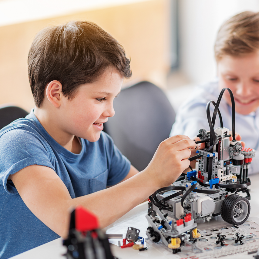RobolandOrlando's tweet photo. HOW TO SUPPORT A CHILD'S INTEREST IN ROBOTICS?

Do the impossible - make a robot
Learning can be both interactive and fun with programmable toys! Kids aged 6 to 9 years old and young adults will have a great time coding robots to dance, fight, and play sports. 

#Robotics https://t.co/A8RVyhxOAn