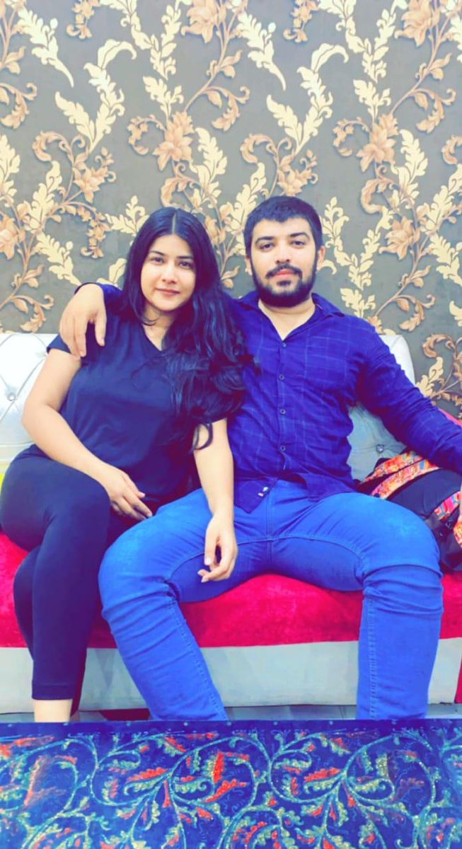 TusharSrilive's tweet photo. #Delhi में एक और बड़ी वारदात साहिल ने अपनी गर्लफ्रेंड निक्की की हत्या कर शव को अपने ढाबे के फ्रिज ने छिपाया 
फिर उसी दिन दूसरी लड़की से शादी कर लिया 
दोनो लिव इन में रहते थे 
पुलिस आरोपी साहिल को गिरफ्तार किया https://t.co/UFjLR6tDzQ