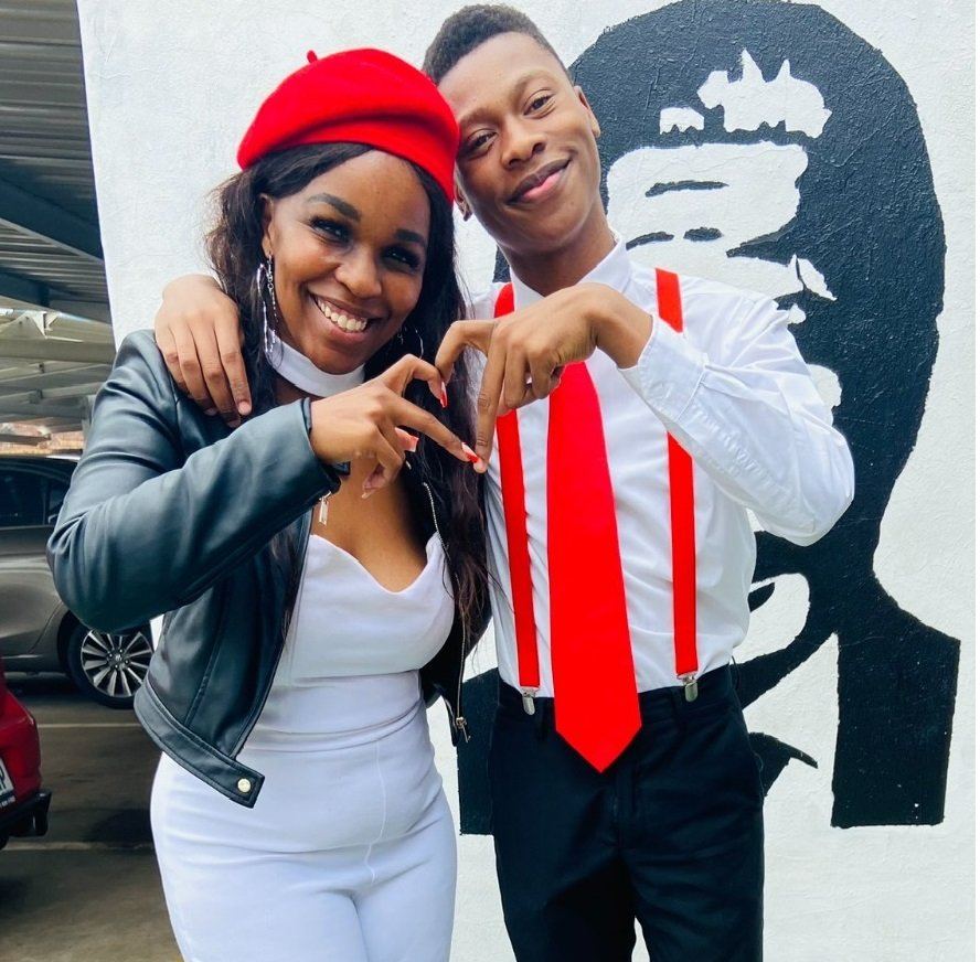 VeerSteelMills's tweet photo. Staff at @alfecosa celebrated Valentine's Day by coming to work dressed in red, white, and pink. #SpreadLove❤️

#LoveofSteel #AlfecoGroup #alfecoholdings #Alfeco #VeerSteelMills #steel https://t.co/X9GkwpbsgB