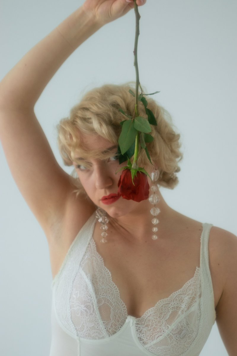 SGuaiani's tweet photo. Which one's your favorite? and will you be my valentine this year? ❤️

Had such an amazing time  doing this shoot. It's been one of my personal favorite ones to shoot. Can't wait for the next one. https://t.co/I4tHNwICiE