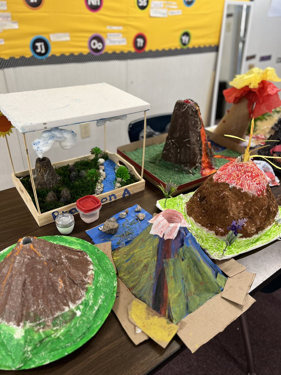 EboneSmith11's tweet photo. Earth System’s, Structures, and Processes.  My students worked really hard on building a Volcano Model.  Friday we will make our volcanoes erupt. I love science.  #everyjourneyhasagreatstory. https://t.co/nOwBrHEMfM