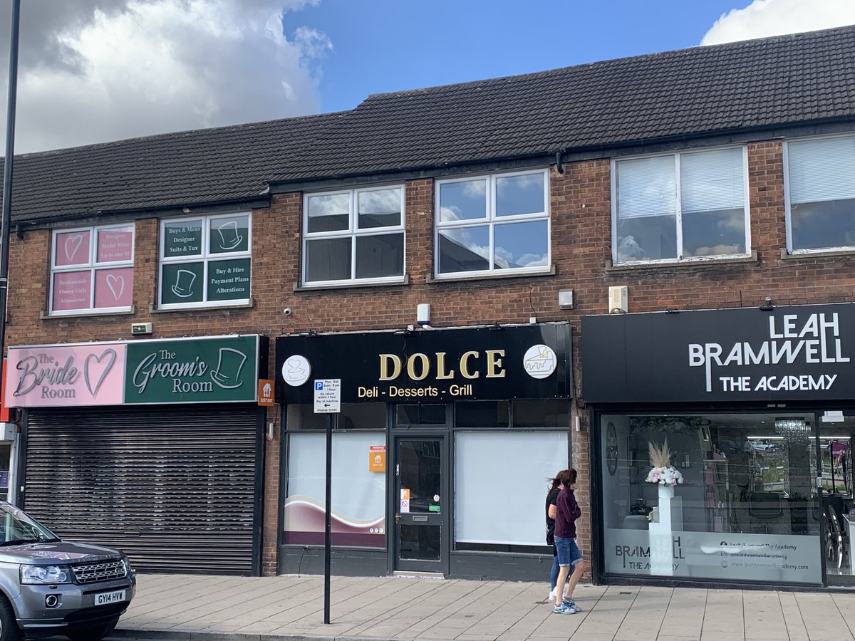 PROMINENT RETAIL UNIT 🛍
TO LET 💷
WAKEFIELD 🏘
882 sq ft 
Visible part of Wakefield
Mainly open plan to the ground floor
First floor office/storage space 
Good on street car parking

01924 291500
wakefield@vickerscarnley.co.uk

#retail #commercialproperty #propertymarket #city