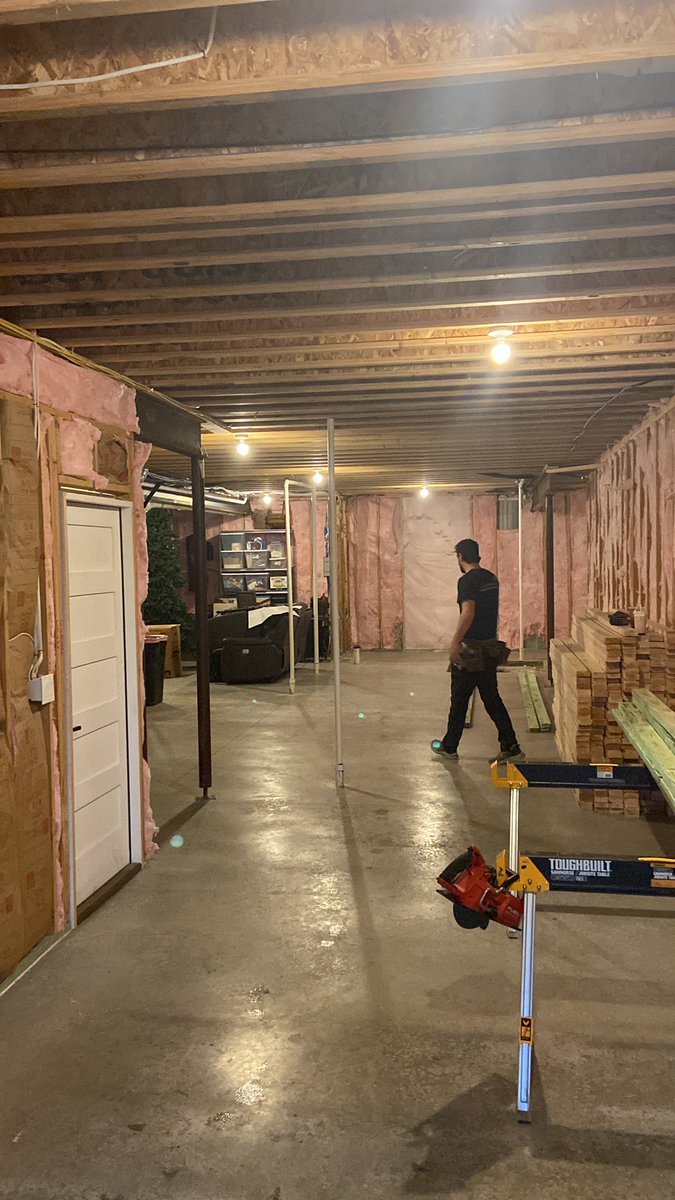 WillBuildFirst's tweet photo. Frame day on deck. https://t.co/eekKlCfZ2r