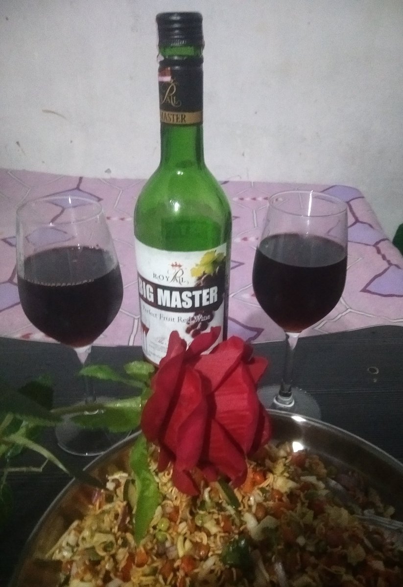 Laxmikarki93642's tweet photo. #myfirstValentinesDay
#celebration
#withmy❤️🌎️😘🍷🍷 https://t.co/Fu05QiRSbl