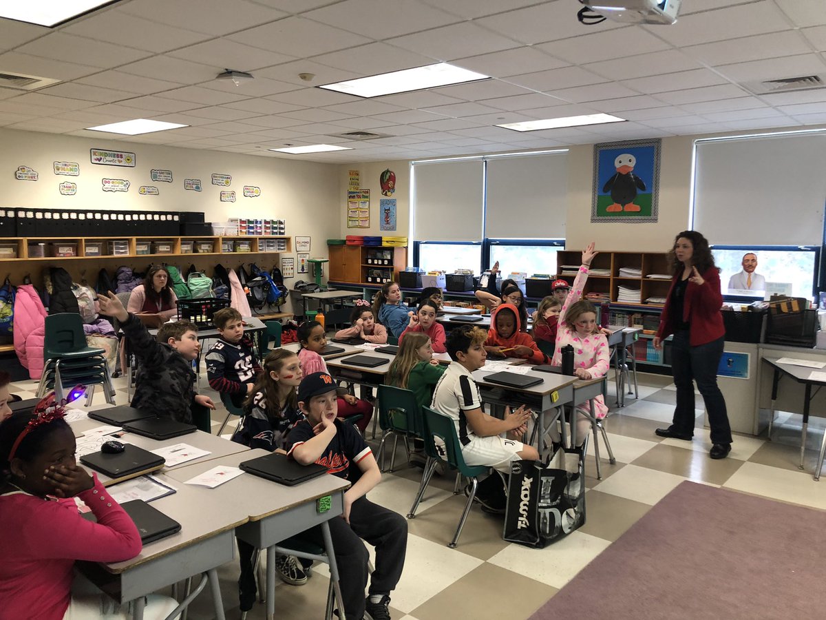 Mrs. Drew tweet media