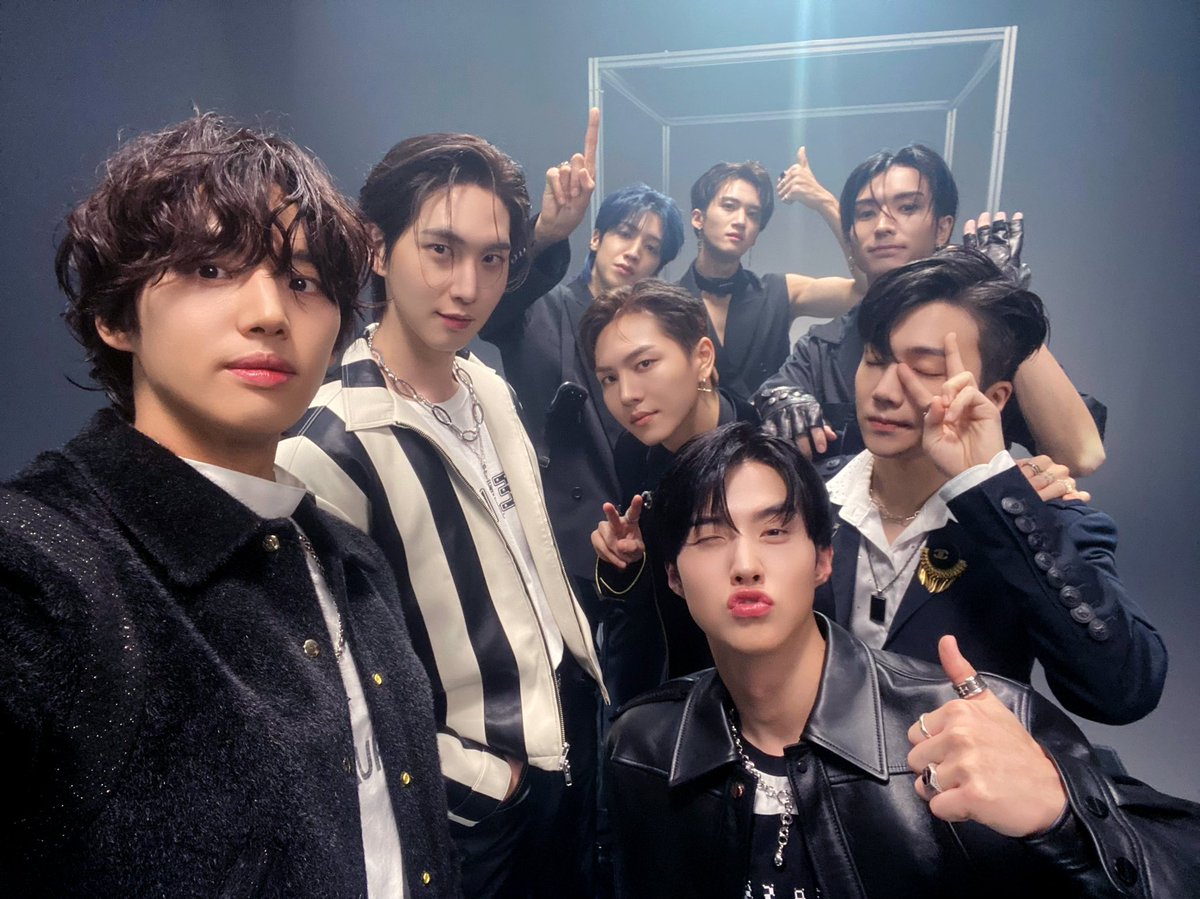 timeto_yuto_'s tweet photo. 20220214 ๊ณต์ ํธ์ํฐ๐
์ ๋๋ฒ์ค๊ฐ ์ด๋ํด ์ค ์์คํ ์๊ฐ๋ค,
์์ผ๋ก๋ ์ฐ๋ฆฌ๊ฐ ๋ง์ฃผํ ์ด ์๊ฐ๋ค์ ํจ๊ป ๊ฑธ์ด๋๊ฐ์ ๐ค
#ํํ๊ณค #PENTAGON
#INVITE_U
#Feelin_Like
#์ ํ #YUTO @cube_PTG https://t.co/tvja8GGHsv