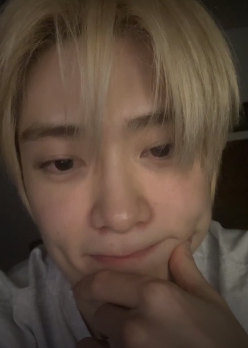 jhyunfolder's tweet photo. i miss him already https://t.co/0uTwPPbfbU