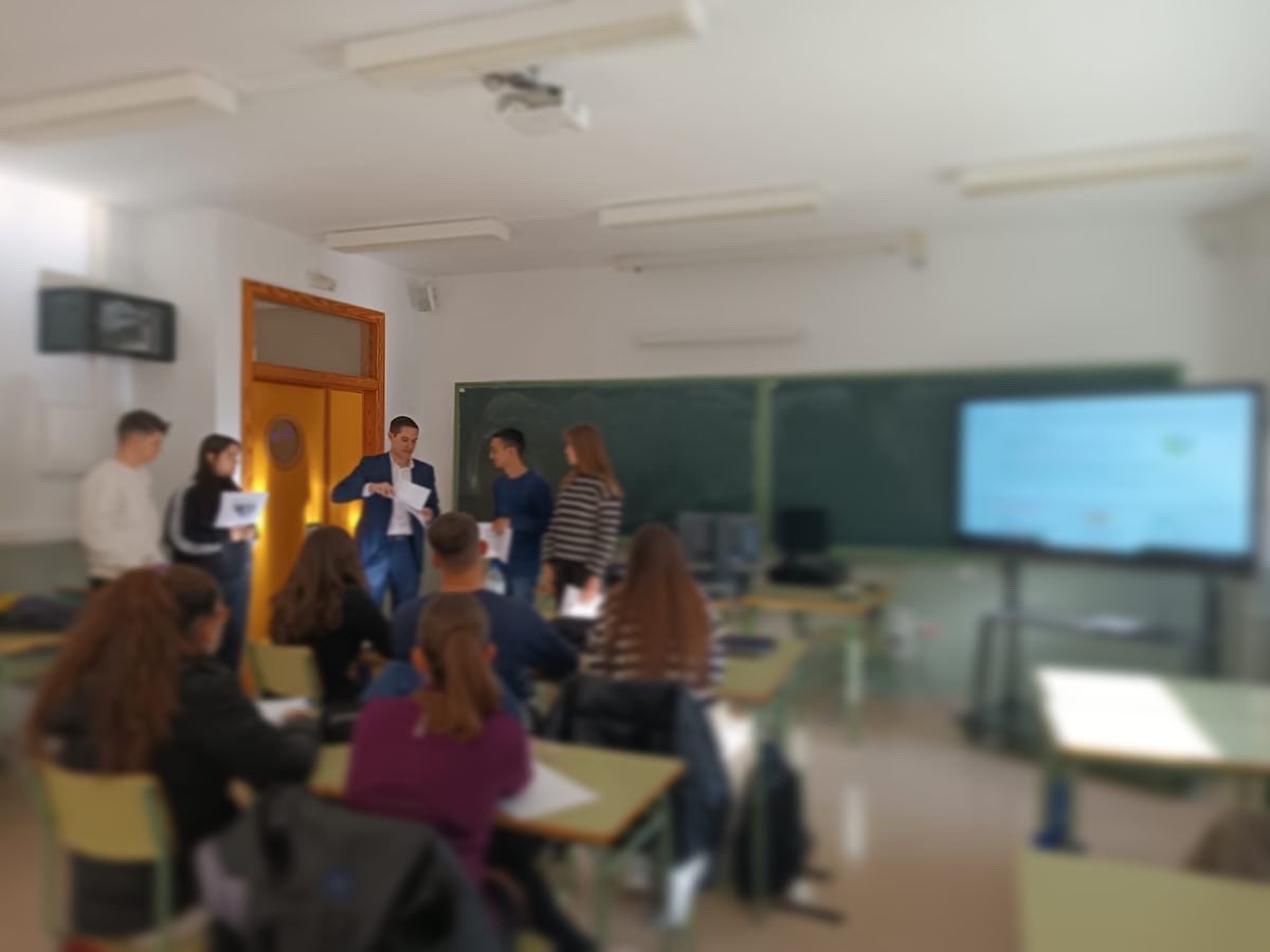 Divendres 3 de febrer visita de D Francisco Javier Puertas Puerta del <a href="/santander_es/">Santander España</a> a segon del cicle superior de Comerç internacional