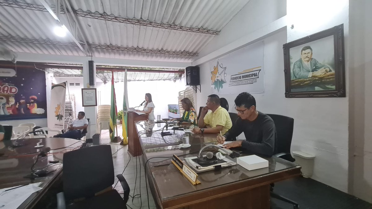 ConcejoDeSVCH's tweet photo. 📌La Personera Municipal Dra. Luz Yanilce Rueda Rodriguez, de acuerdo a lo establecido en la Ley 136 de 1994, Artículo 178 Numeral 9. Presentó ante el Honorable Concejo Municipal informe de actividades realizadas y servicios prestados por la Personería Municipal. https://t.co/tEsq4ZmDMJ