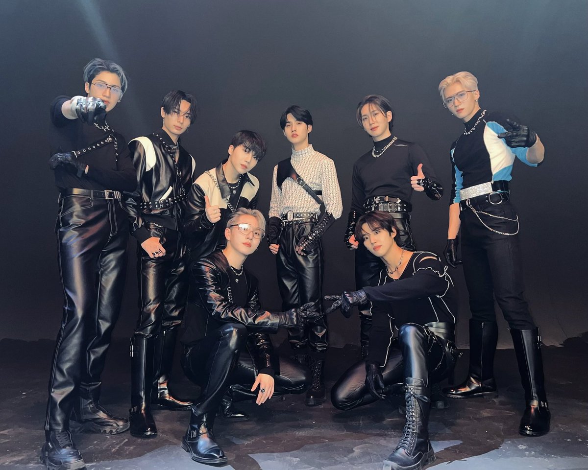 timeto_yuto_'s tweet photo. 20220214 ๊ณต์ ํธ์ํฐ๐
Thank you for IN:VITING US to your world,
We will be here together forever ๐ค
#ํํ๊ณค #PENTAGON
#INVITE_U
#Feelin_Like
#์ ํ #YUTO @cube_PTG https://t.co/p1andrr2YE
