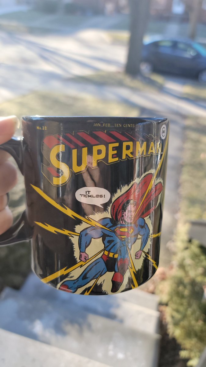 JustBenByDay's tweet photo. Beautiful morning to tweet #SellSnyderVerseToNetflix #SellZSJLToNetflix, aint it? ☕️ https://t.co/HHhjZo8sjZ