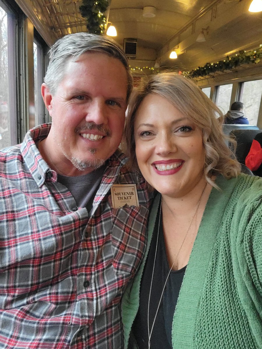 CoachKellyMoyer's tweet photo. Happy Valentine's Day to my person.   Thank you for always being my biggest fan and for your constant love. We are so blessed.  Love. Forever. 100-1. ❤️ https://t.co/0swCLjUiZQ