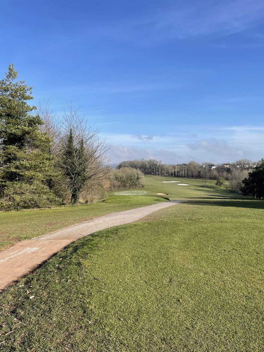 gary_priestley's tweet photo. Out on the golf course just about to tee off on the feature 8th hole at #Dainton and my phone goes ping ping ping means only thing we have a winner 🥇
#ARDERACROSS 20/1 #boom
#belucky well done members
#thehappypunter https://t.co/kWyBwgwssa